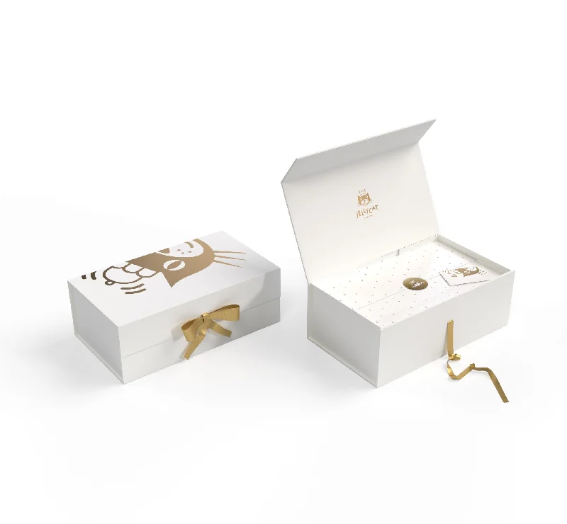 Adorable and snuggly Jellycat toysJellycat London Chirstmas Gift Box