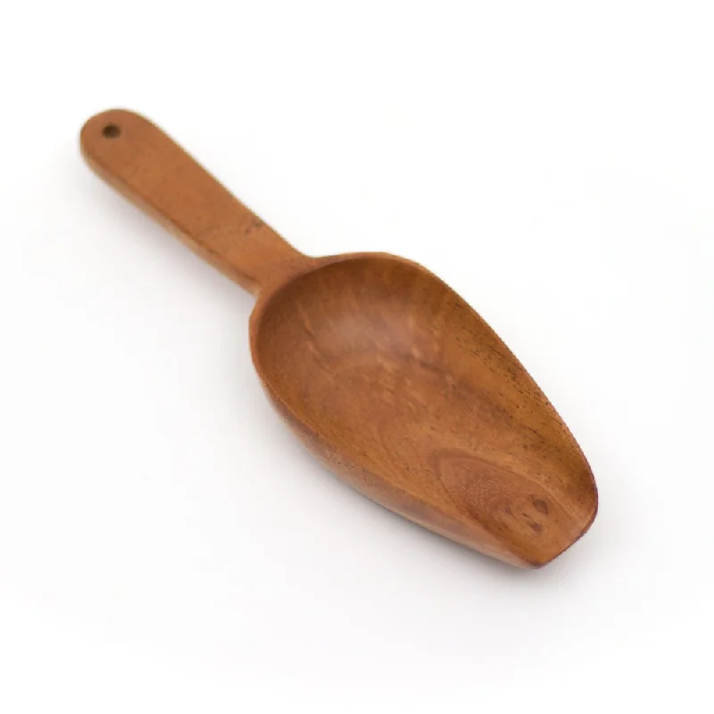beautifully detailed wooden toys                  LARGE WOODEN SCOOP