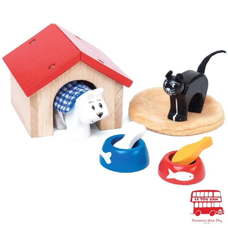 intricately carved wooden toys                   Le Toy Van Pet Set