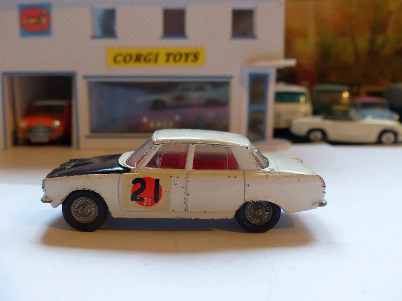 Enthusiastic toys322 Rover 2000 International Rally Edition