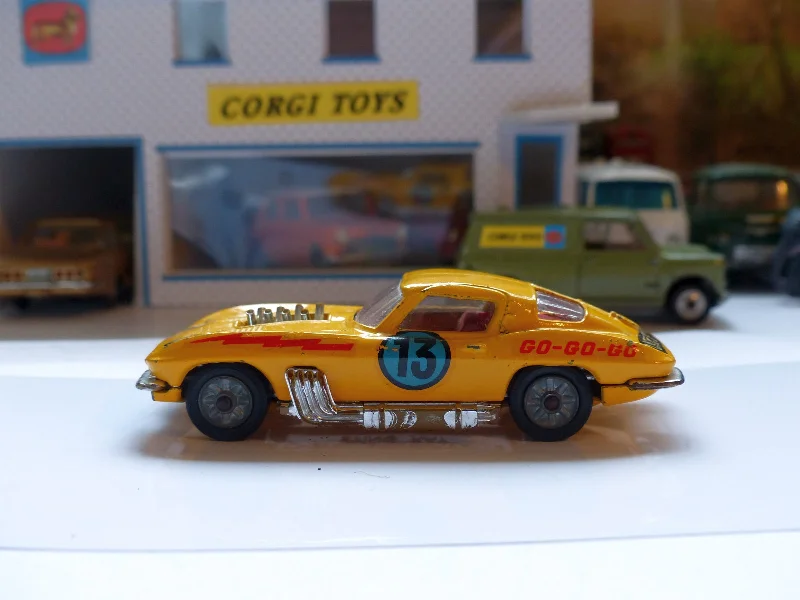 Durable toys337 Chevrolet Sting Ray Custom Car (1)
