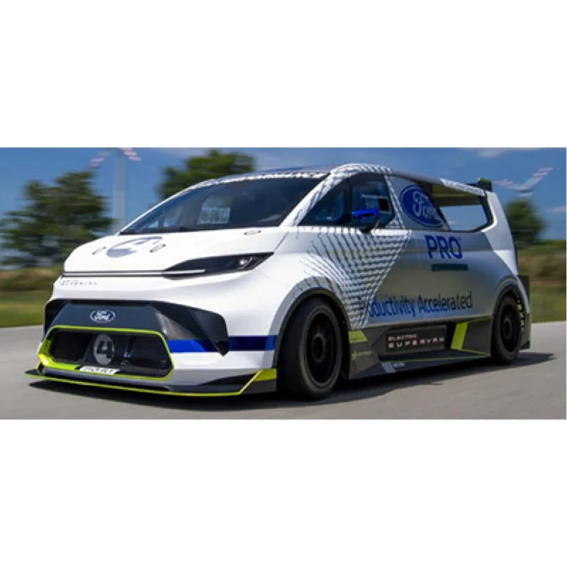Durable toysFord Transit SuperVan 4 2000HP 2022 - 1:18 Scale Resin Model Car