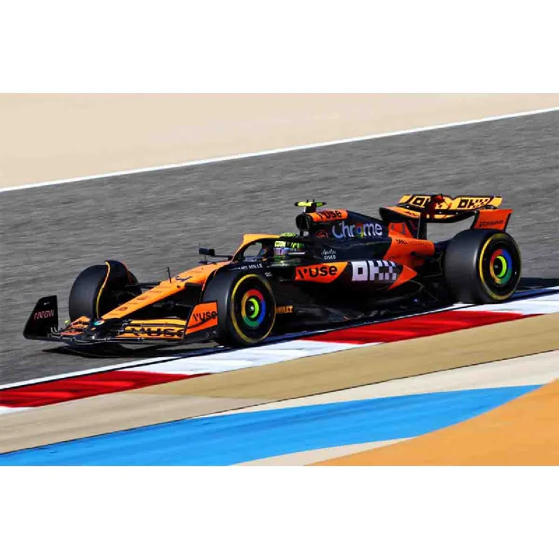 Playful toys MCLAREN FORMULA 1 TEAM MCL38 - LANDO NORRIS – 2024 - 1:18 Scale Resin Model Car Playful toys MCLAREN FORMULA 1 TEAM MCL38 - LANDO NORRIS – 2024 - 1:18 Scale Resin Model Car