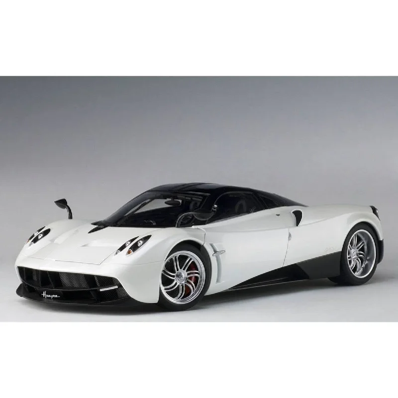 Fun toy carsPAGANI HUAYRA (WHITE/CHROME WHEELS) - 1:12 Scale Composite Model Car